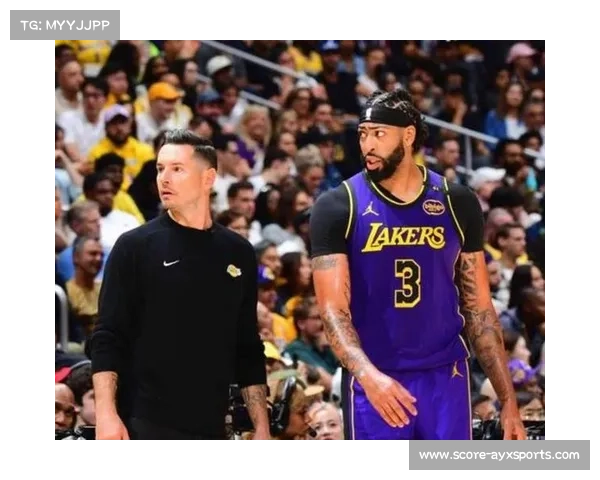 雷迪克力挺斯玛特与文森特担纲导师助布朗尼等年轻球员快速成长